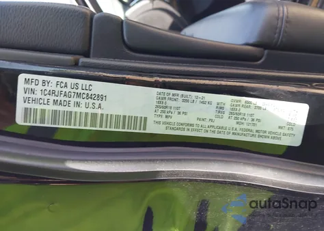 2021 Jeep Grand Cherokee Laredo E 4X4 z USA, uszkodzony, nr VIN 1C4RJFAG7MC842891